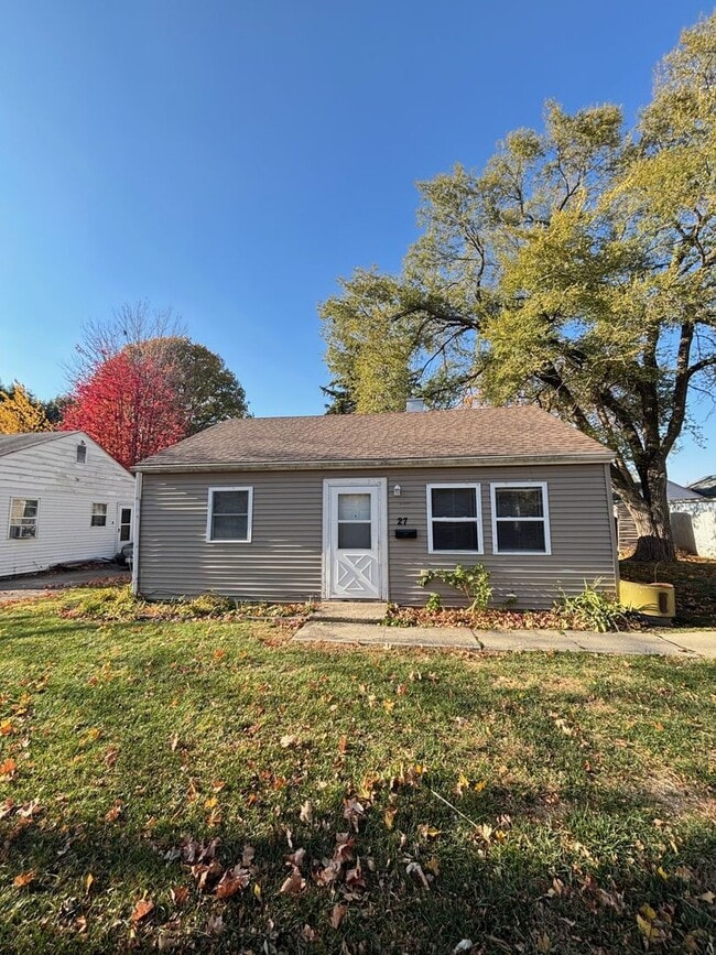 Building Photo - 27 Winding Ln