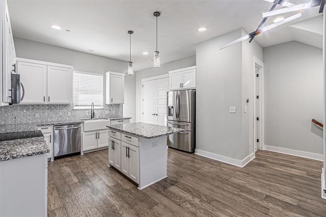 Building Photo - 313 N Mill St