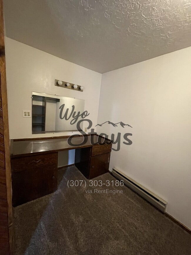 Building Photo - 409 S Brooks St