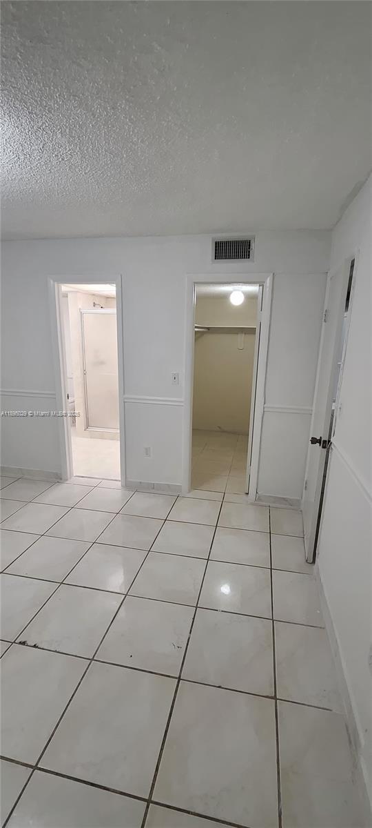 Building Photo - 10000 NW 80th Ct