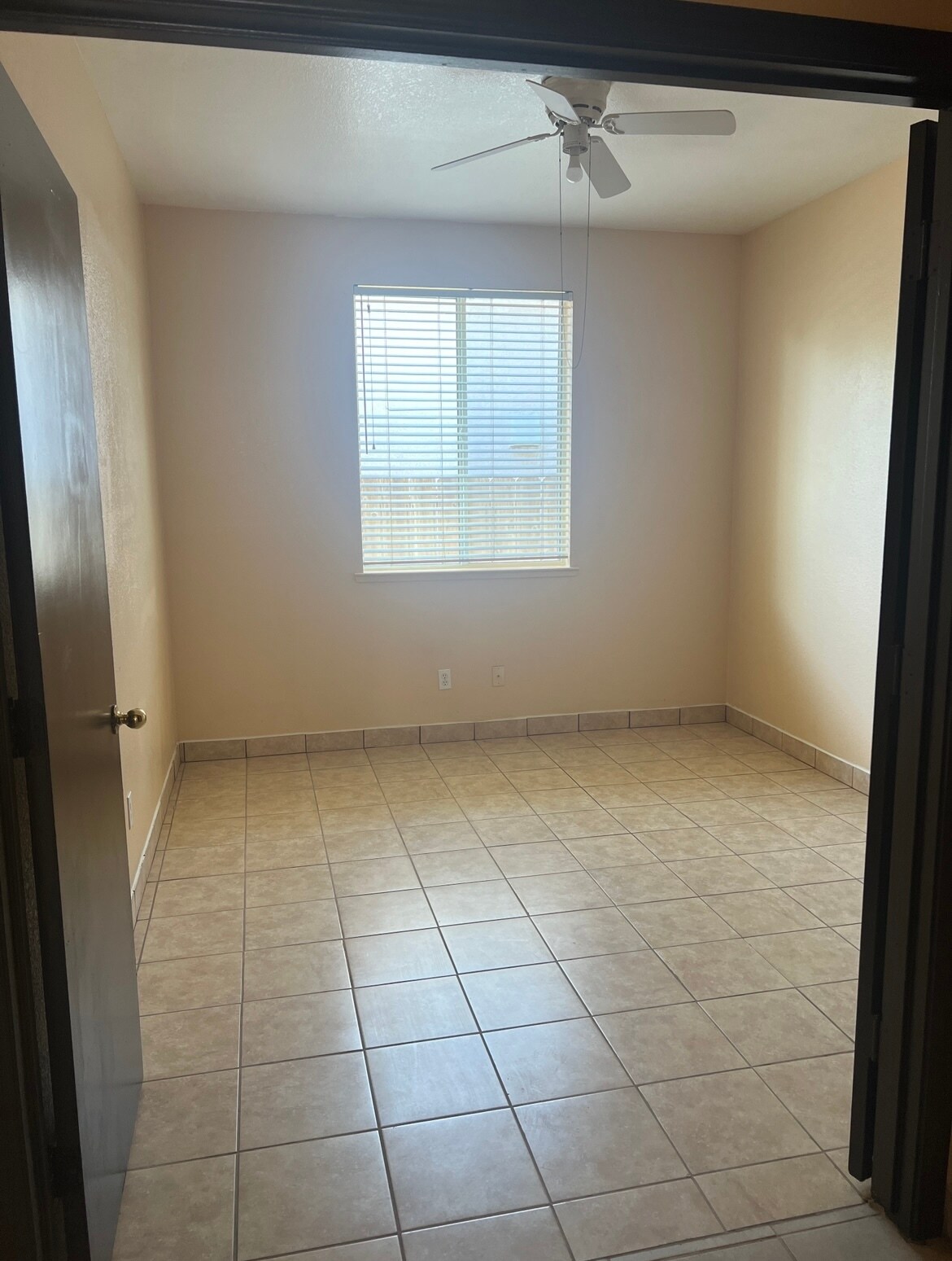 Building Photo - 16649 Emerson Ct