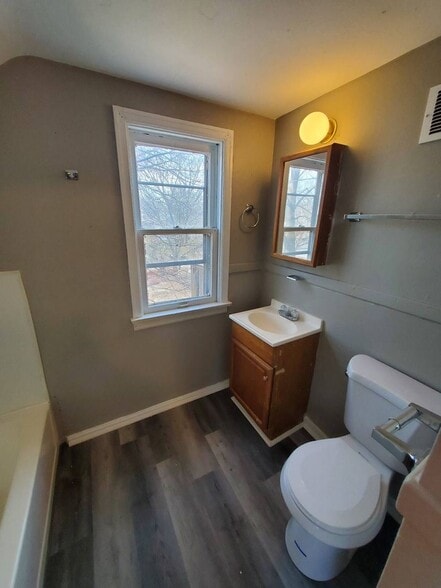 Building Photo - 3354 N 26th St