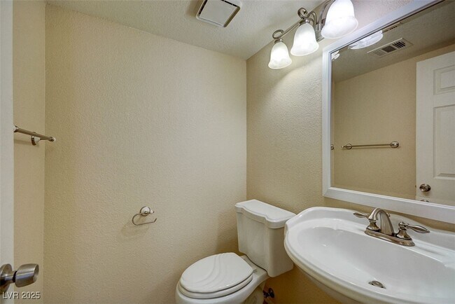 Building Photo - 3229 Canyon Lake Dr