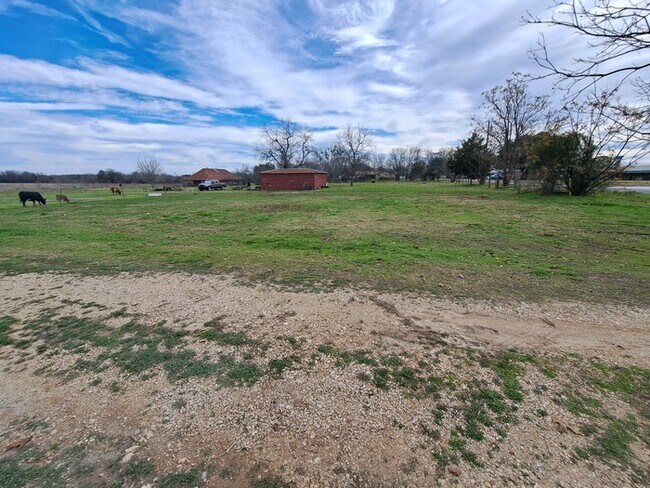 Building Photo - 208 S Andrews Dr