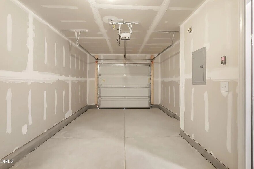 Building Photo - 3602 Elm Grv Ln