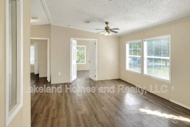 Building Photo - 3321 Peachtree Hill Rd