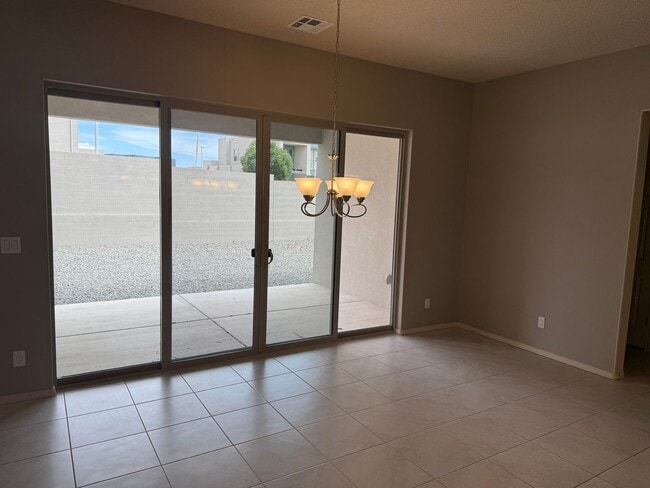 Building Photo - AMAZING CUSTOM HOME IN MARIPOSA