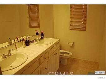 Building Photo - 24 Alevera