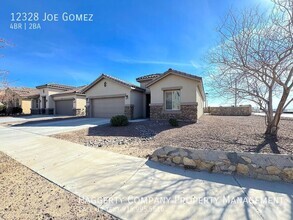 Building Photo - East El Paso 4 bed Refrig A/C