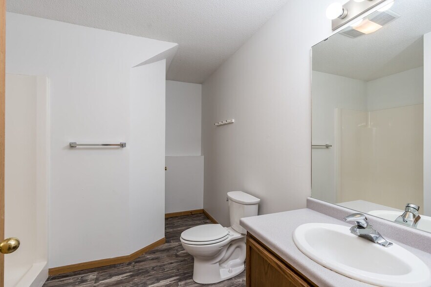 Building Photo - 111 Balcerzak Dr