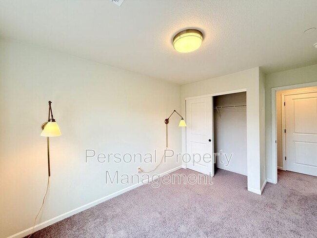 Building Photo - 7310 N 93rd Ave