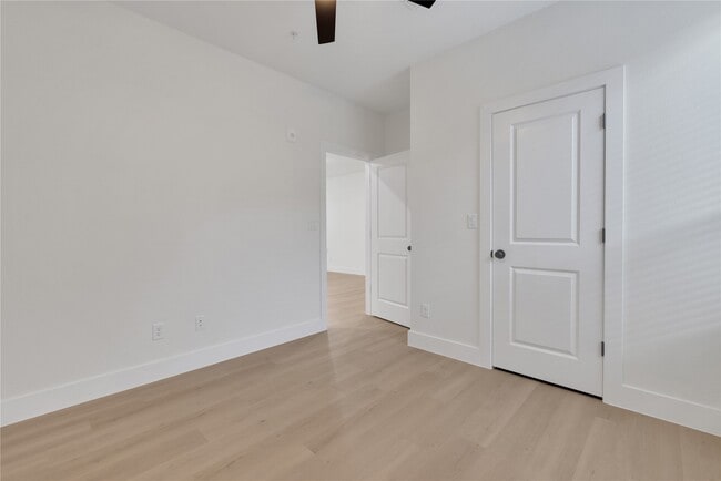 Building Photo - 2619 Delafield St