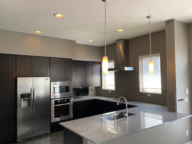 Building Photo - Across from Central Park, 3 bed/4 bath Townhome AVAILABLE 9/1/26