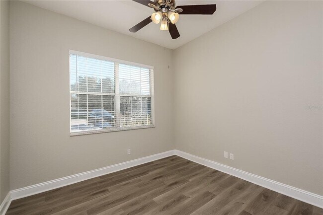 Building Photo - 3300 Hickman Ave
