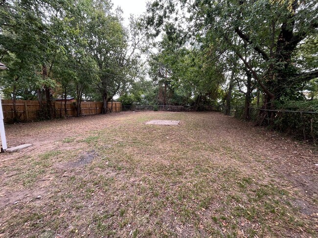 Building Photo - Charming 3 Bed, 1 Bath Home in Tulsa, OK S...