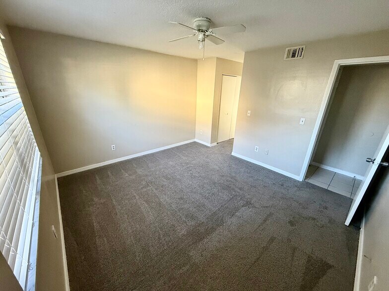 Master - 467 Crabapple Ct