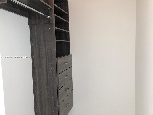 Building Photo - 2960 NE 207th St