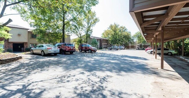 Building Photo - 403 Woodhenge Dr