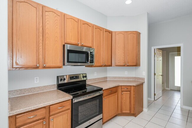 Building Photo - 1752 Southern Oak Loop