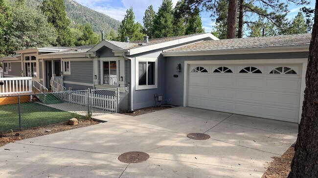 Building Photo - 25001 Rim Rock Rd