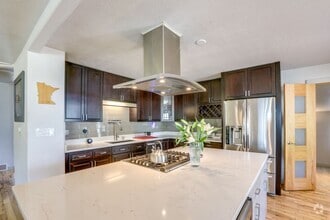 Building Photo - Charming 2Bed 2bath House in Denver