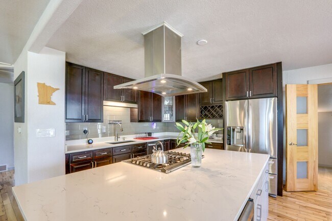 Primary Photo - Charming 2Bed 2bath House in Denver