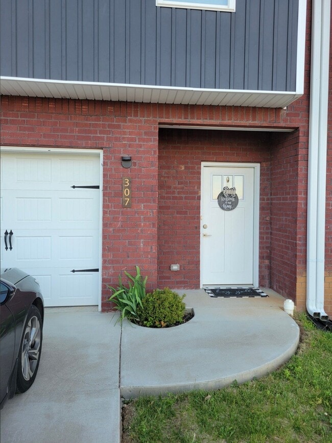 Building Photo - 307 Robert M Green Blvd