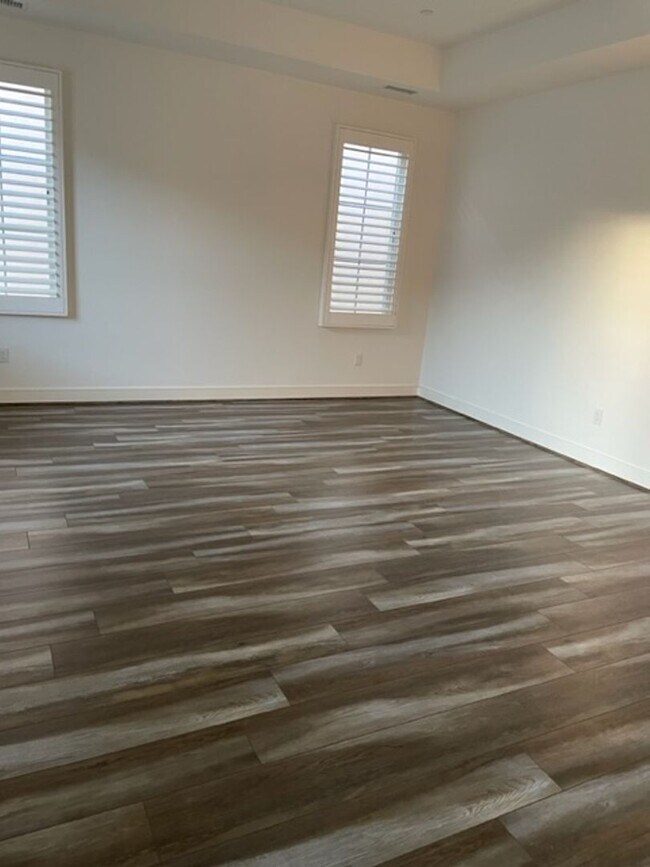Building Photo - Newer home In Los Olivos