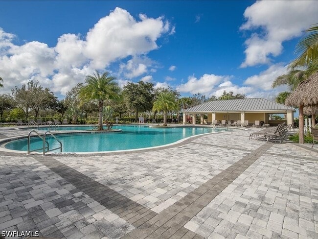Building Photo - 2320 Dragonfruit Wy