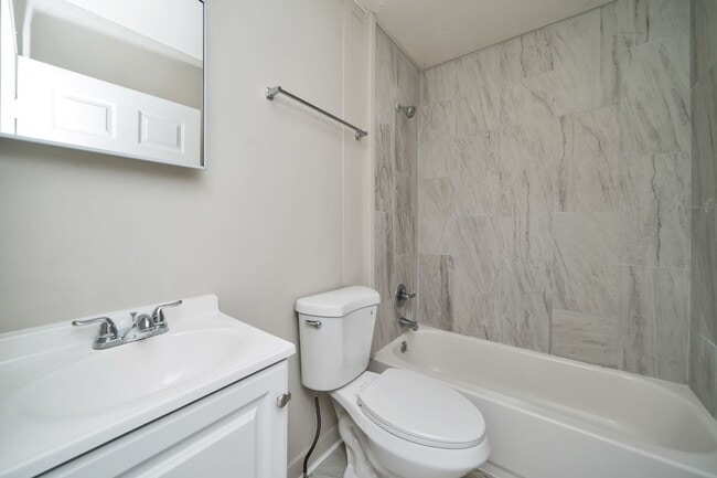 Building Photo - Super Cute & Private Hueytown Home Tucked Away on a Quiet Cul-de-Sac