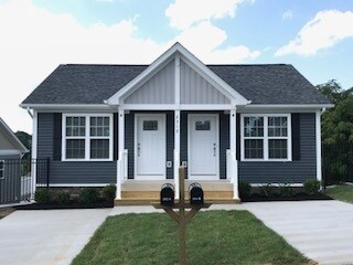 Beautiful craftsmen style exterior, covered entry on a dead end street minimizing traffic - 2312-A Belle Ave NE