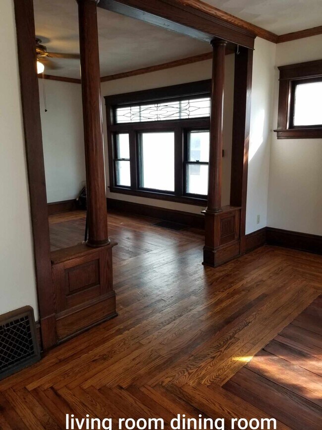 Building Photo - 539 Lord St