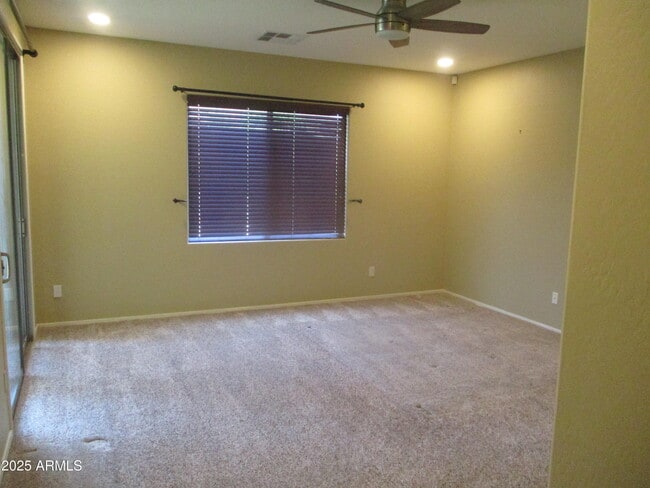 Building Photo - 2304 W Bonanza Ln