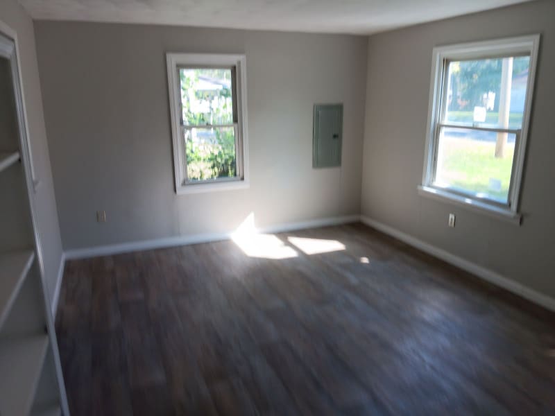 Building Photo - 603 Cooper Dr