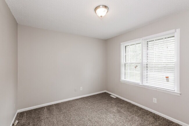 Building Photo - 8400 Tifton Rd