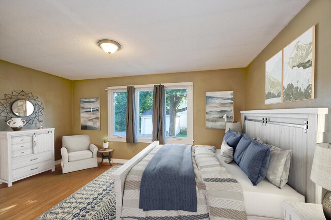 Building Photo - Charming 4-Bedroom Home with Gleaming Hardwood Floors in Vibrant Minneapolis Neighborhood!