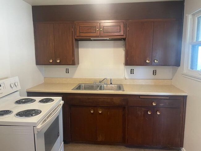 Building Photo - Home in The Heart of Ephrata!