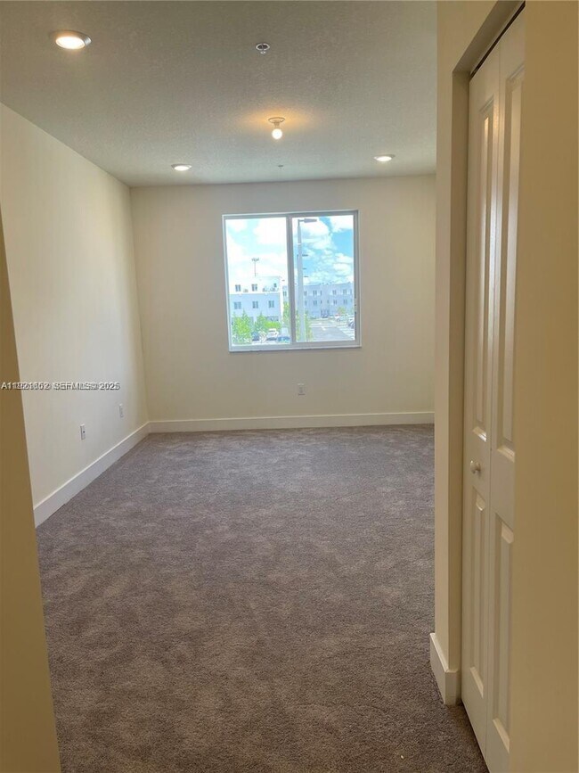 Building Photo - 10300 NW 66th St