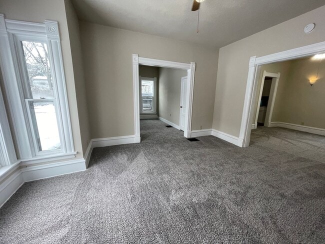 Building Photo - Beautiful 4 Bedroom 1 Bath House for Rent