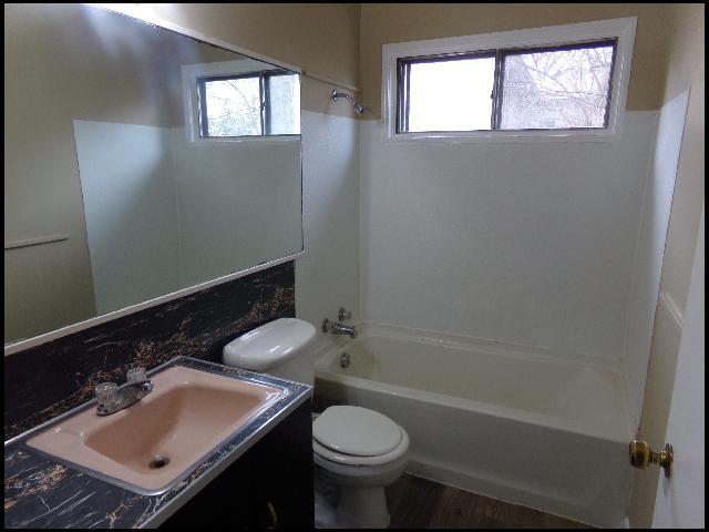 Building Photo - 8 Janmar Dr