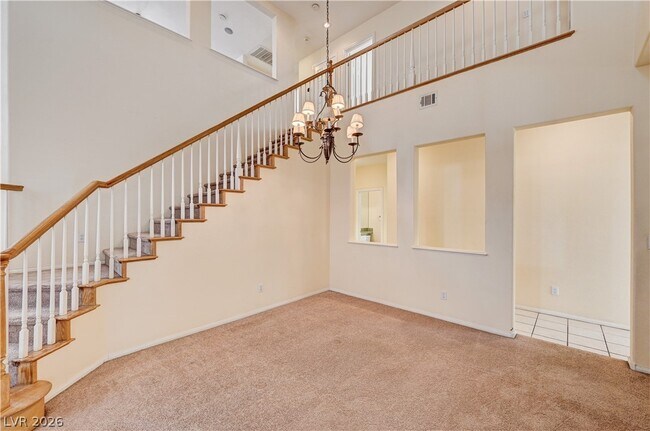 Building Photo - 2544 Kinnard Ave