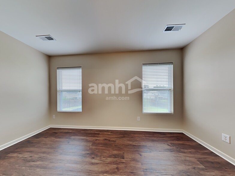 Building Photo - 123 Brookhaven Rd