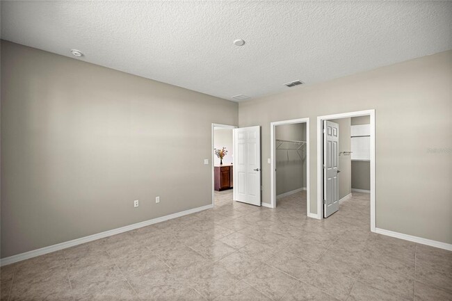 Building Photo - 5828 SW 76th Ct