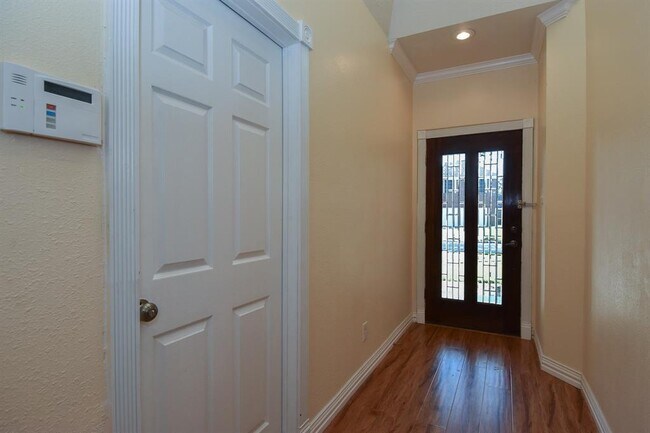 Building Photo - 14814 Cantor Cir