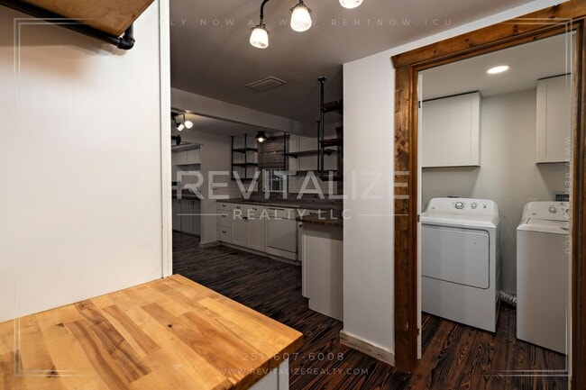 Building Photo - Charming Foley Bungalow with Timeless Character and Plenty of Storage!