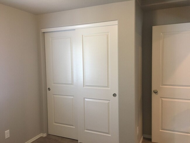 Building Photo - Cozy 2BR Home with Covered Patio & Animal-Friendly Yard – Utilities Included!