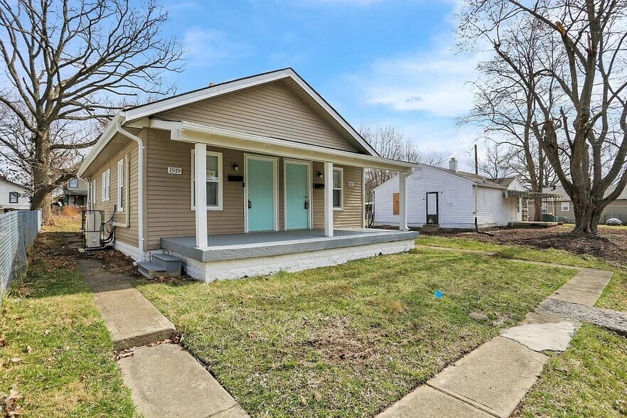 Building Photo - 1917 Houston St