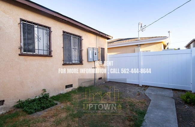 Building Photo - 519 S Tamarind Ave