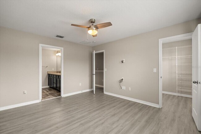 Building Photo - 1155 Water Iris Wy