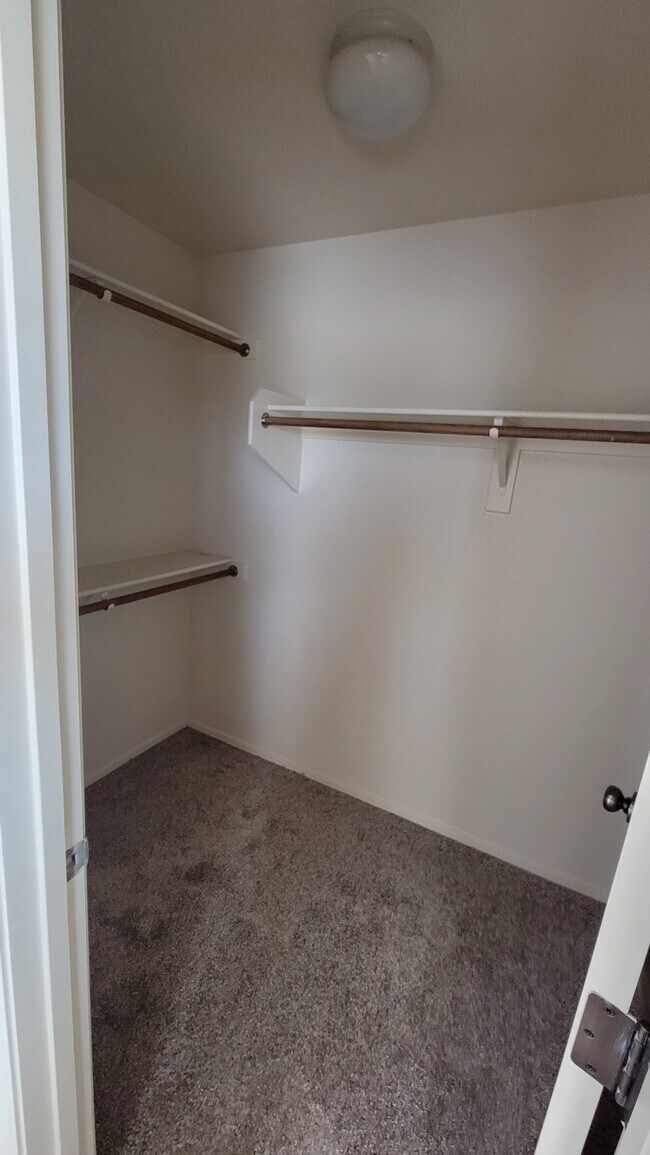 Building Photo - 4437 E Firestone Dr